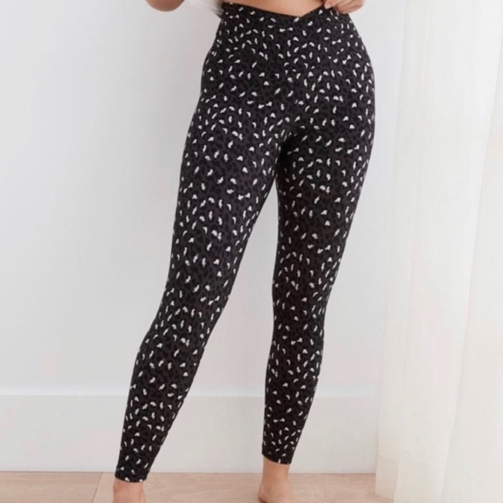 Aerie crossover high waisted leopard leggings